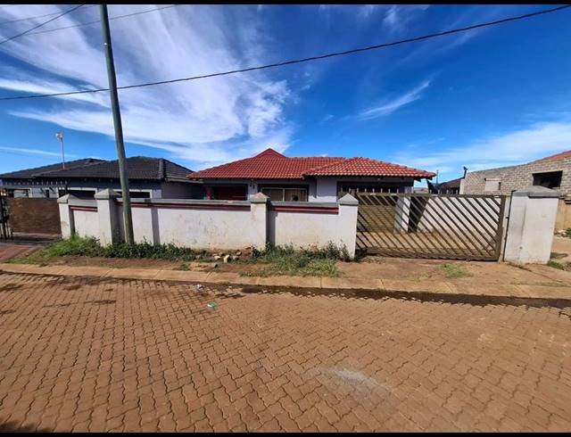 3 BEDROOM HOUSE FOR SALE IN MASHISHING